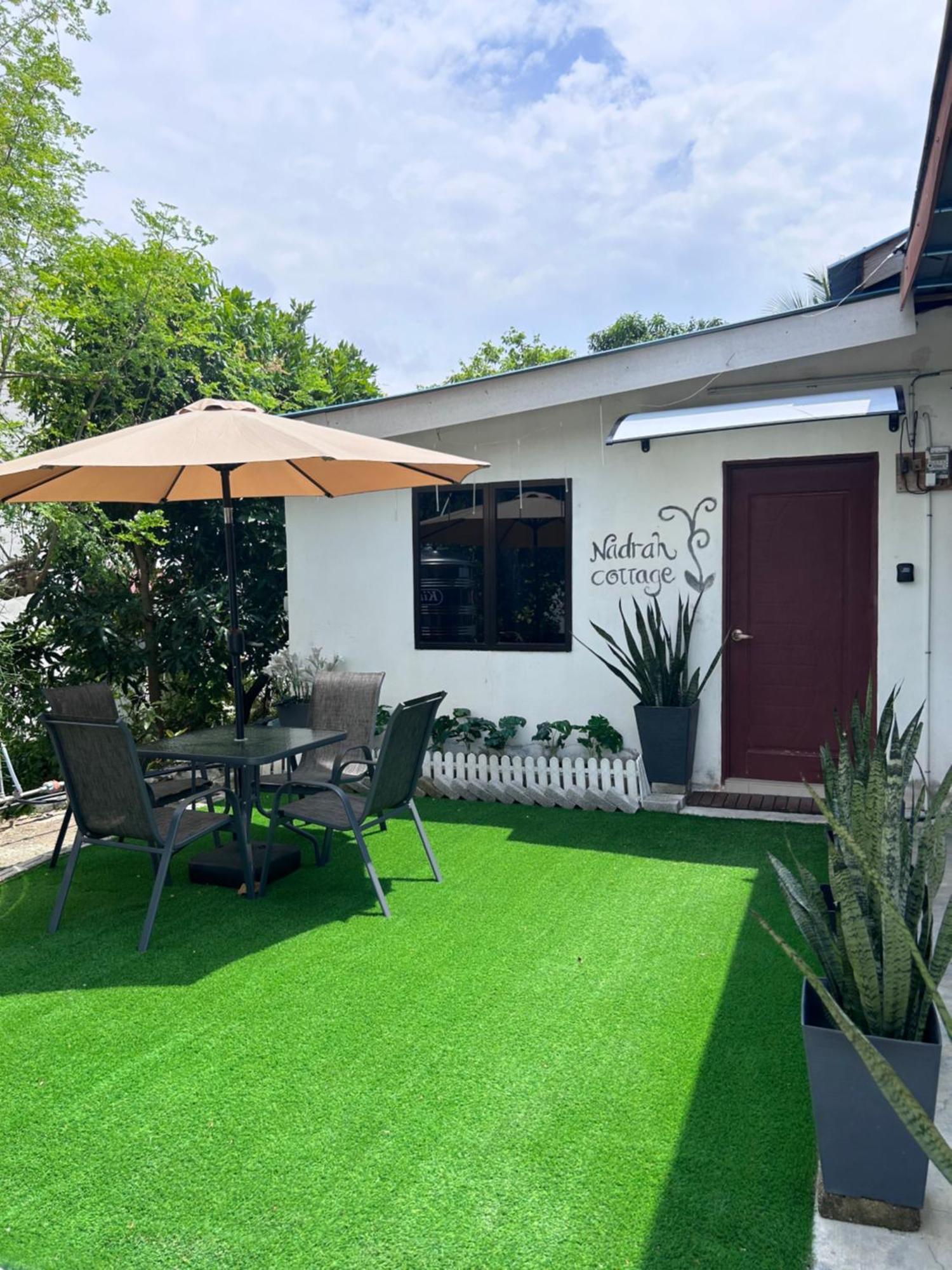 Nadrah Cottage Bayan Lepas Exterior foto